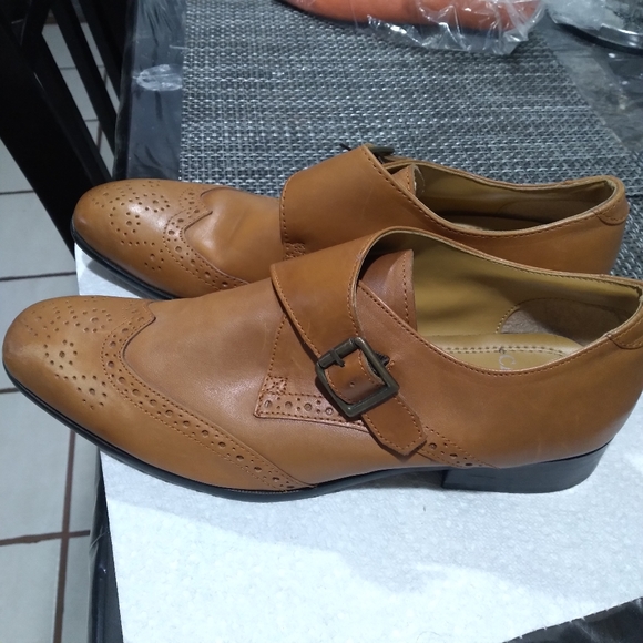 Not available at this momeUsed good condition men shoes size 8 by Carlton London - Picture 2 of 4